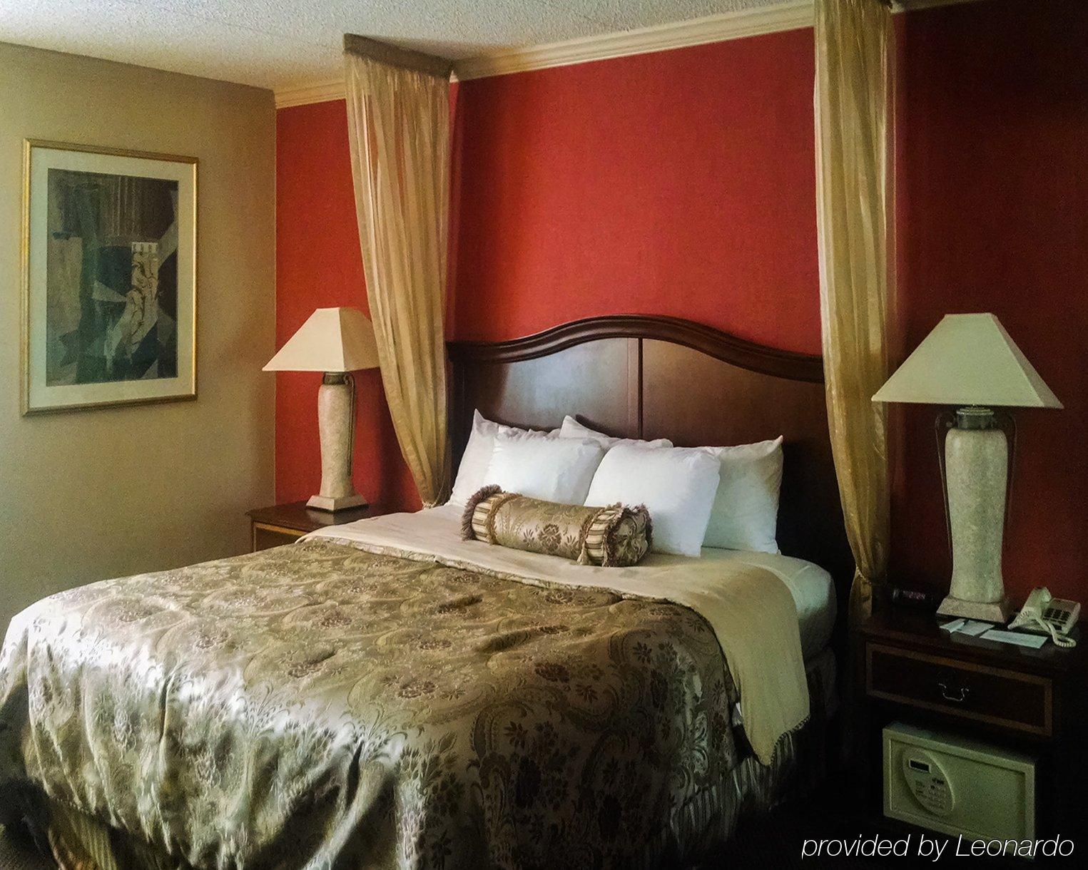Plaza Inn & Suites Хагерстаун Экстерьер фото