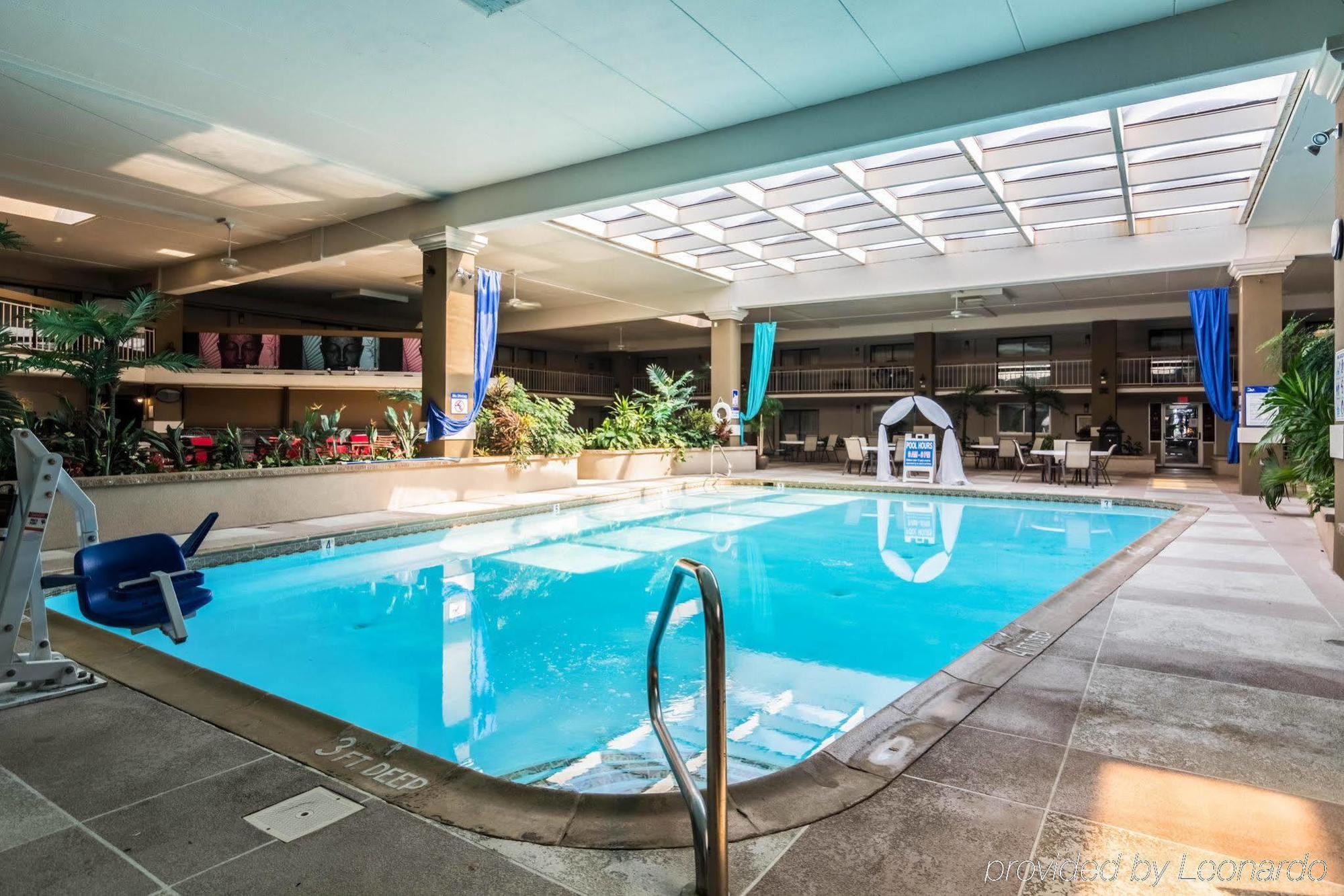 Plaza Inn & Suites Хагерстаун Экстерьер фото