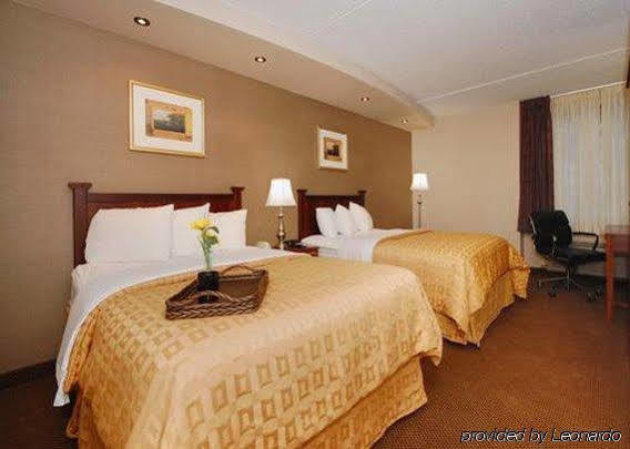 Plaza Inn & Suites Хагерстаун Экстерьер фото