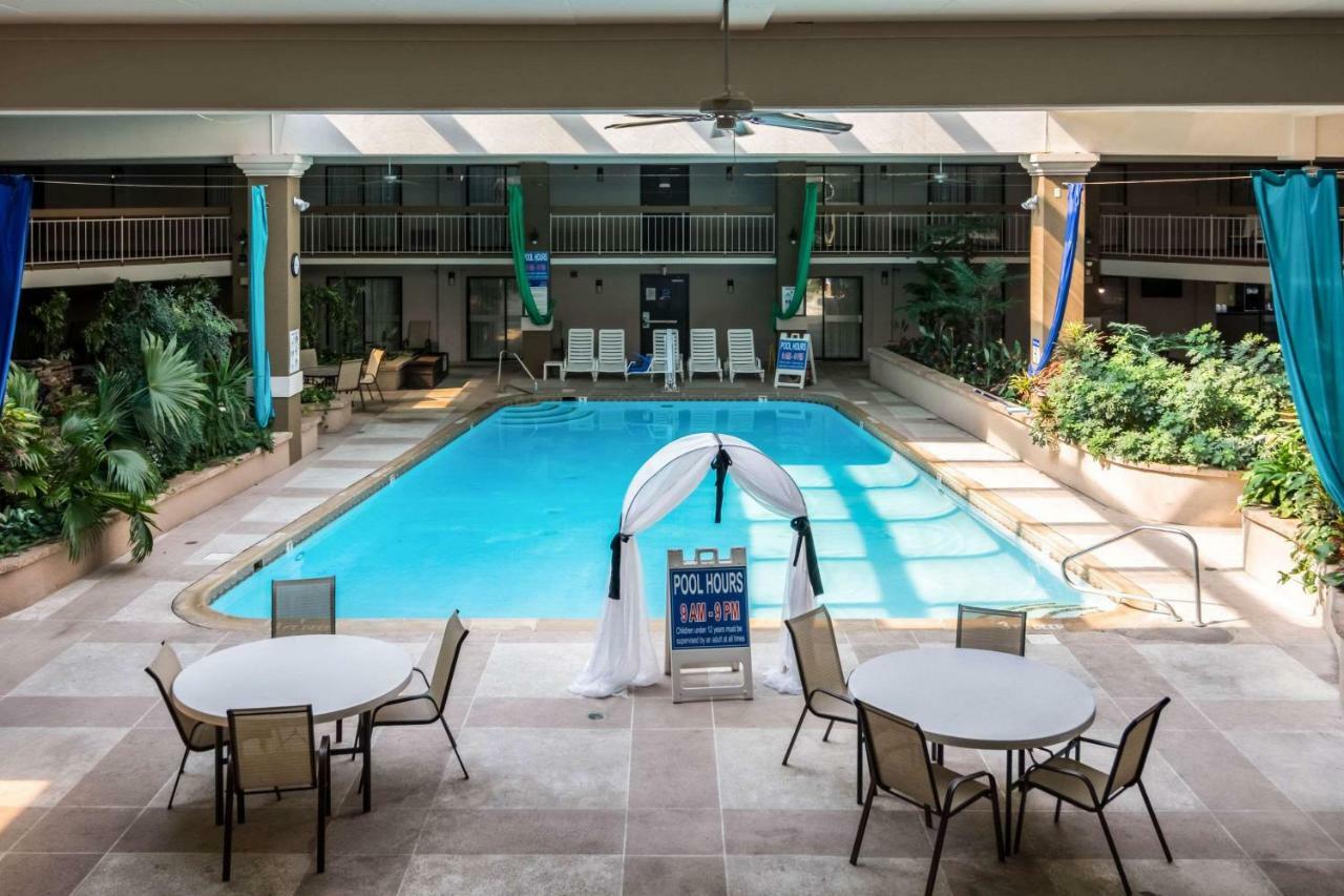 Plaza Inn & Suites Хагерстаун Экстерьер фото