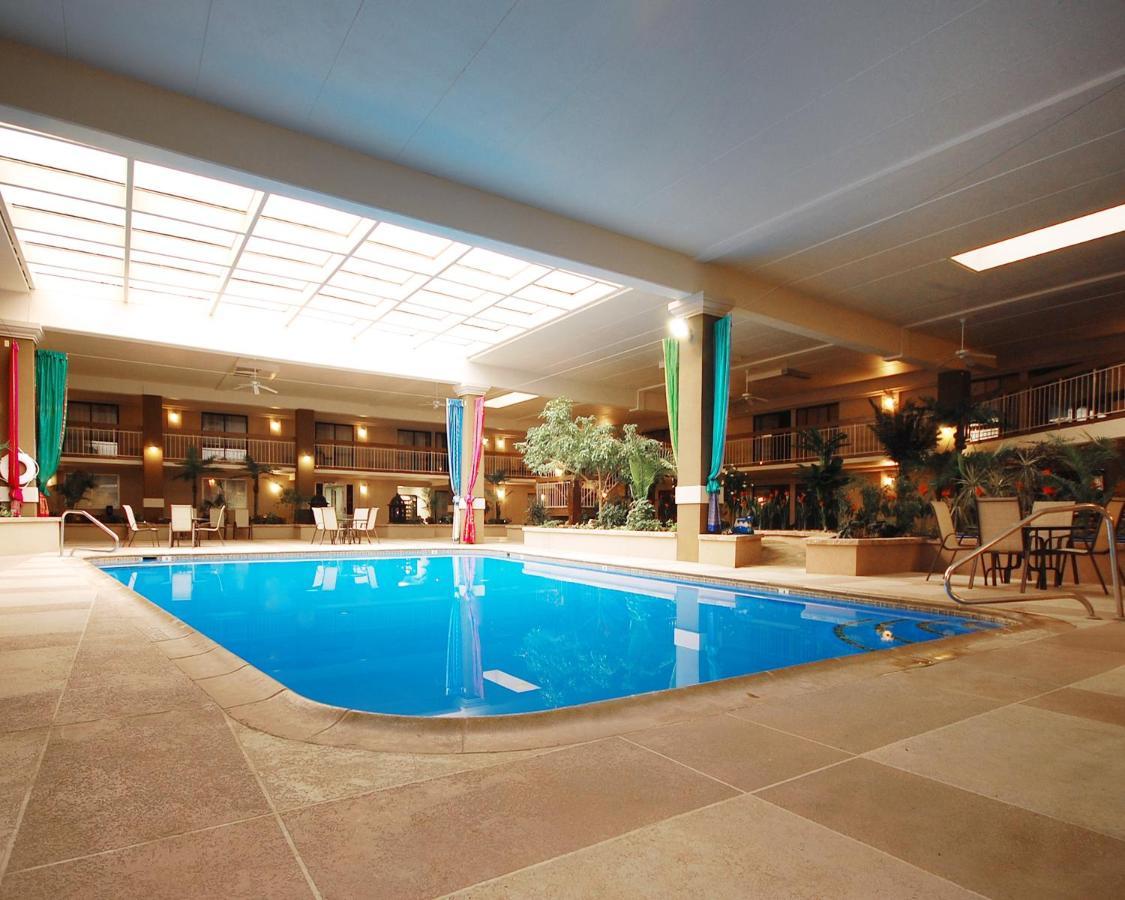Plaza Inn & Suites Хагерстаун Экстерьер фото